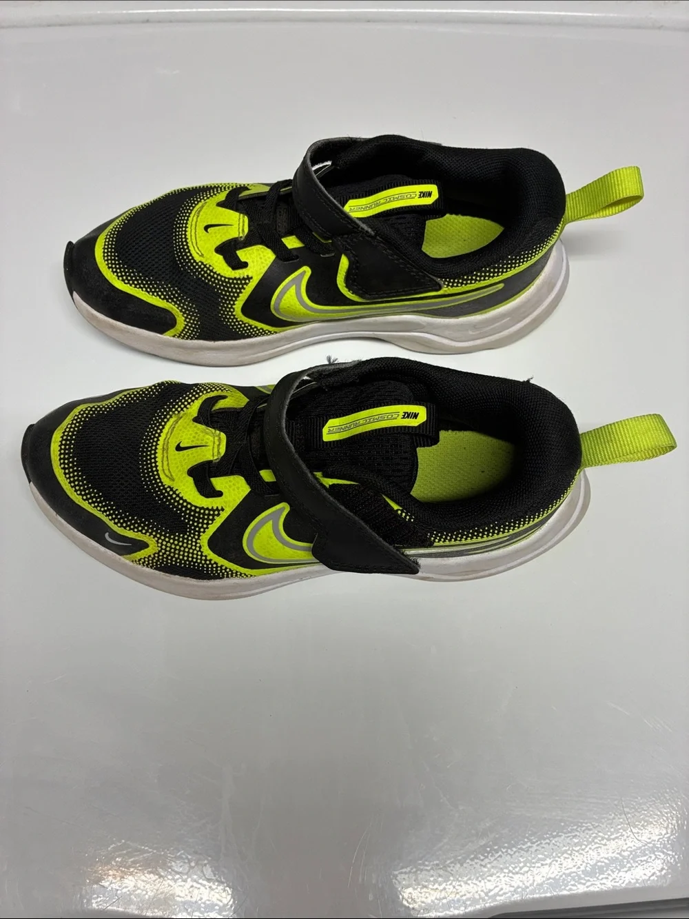 Nike Kids Black and Neon Green Hook-and-Loop Sneakers